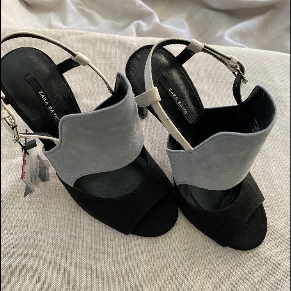 Zara, size 5, worn once for a couple of hours. needed a 51/2 😩 no box